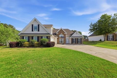 Homes For Sale - 84 Pebble Creek Drive<br/> Newnan, GA 30265