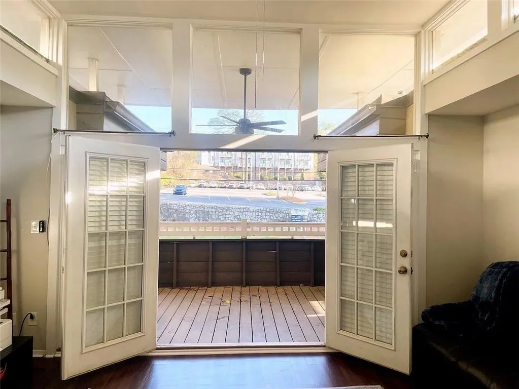 Atlanta, Georgia 30328, United States, 2 Bedrooms Bedrooms, ,2 BathroomsBathrooms,Residential,Active,254324