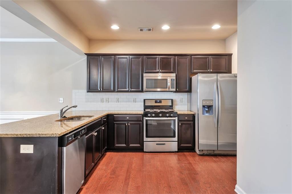Lanier Walk - Residential Lease