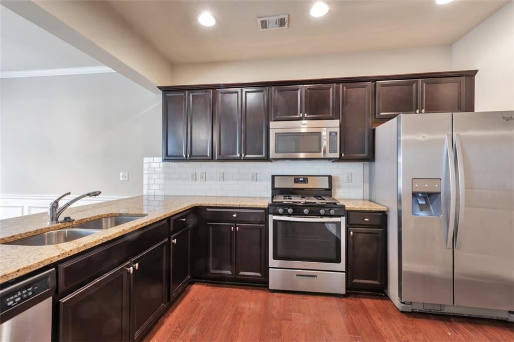 Lanier Walk - Residential Lease