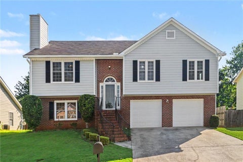 Homes For Sale - 979 Merrimac Way Way<br/> Gwinnett County, Lawrenceville, GA 30044