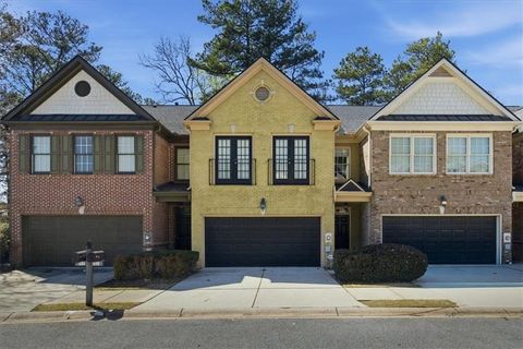 Townhouse For Sale - 1686 Oakbrook Lake Drive<br/> Norcross, GA 30093