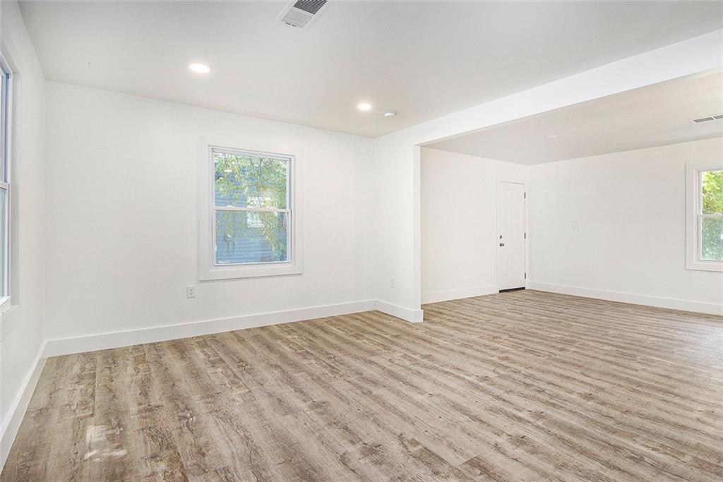 1317 Redford Drive SE