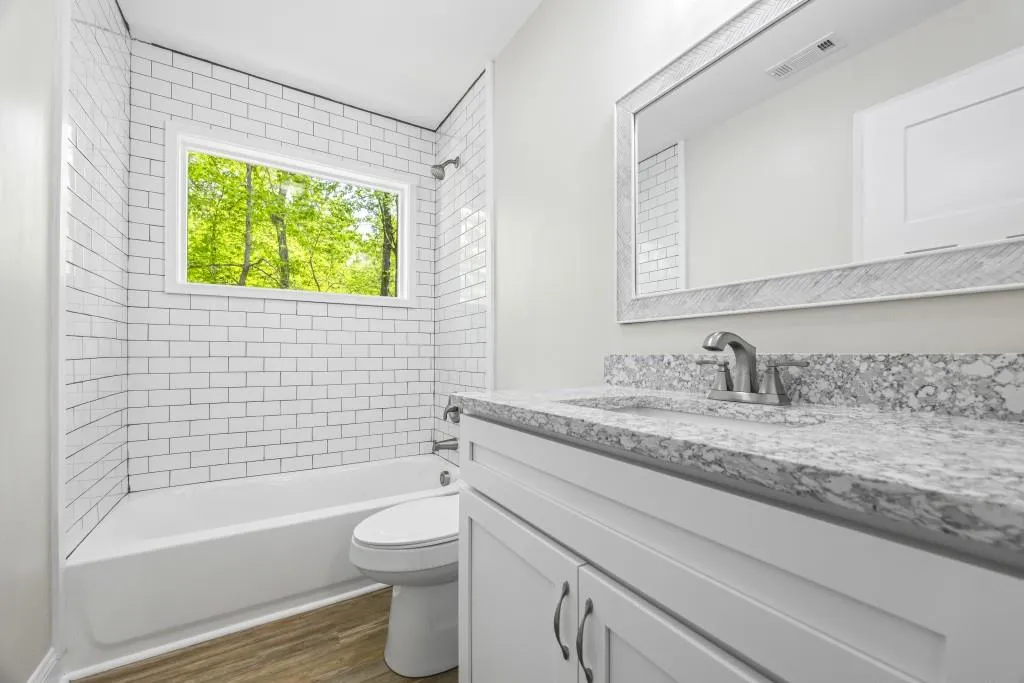 Lavonia, Georgia 30553, United States, 2 Bedrooms Bedrooms, ,3 BathroomsBathrooms,Residential,Active,119708