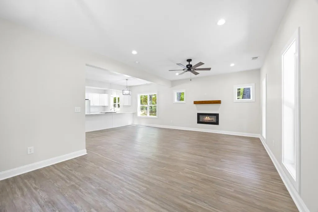 Lavonia, Georgia 30553, United States, 2 Bedrooms Bedrooms, ,3 BathroomsBathrooms,Residential,Active,119708