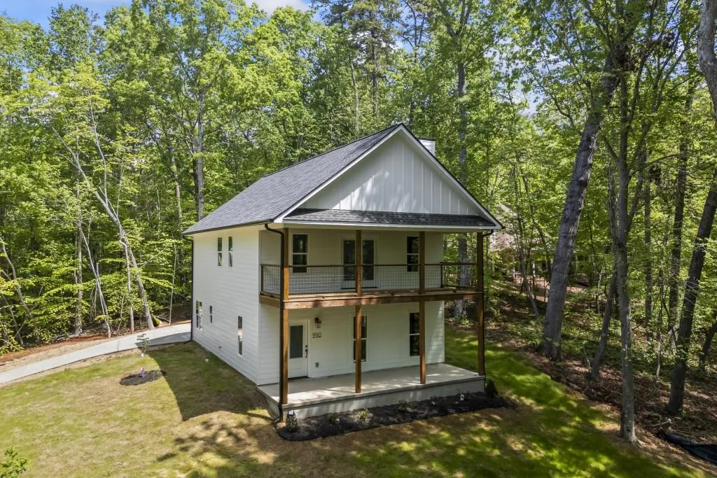 Lavonia, Georgia 30553, United States, 2 Bedrooms Bedrooms, ,3 BathroomsBathrooms,Residential,Active,119708