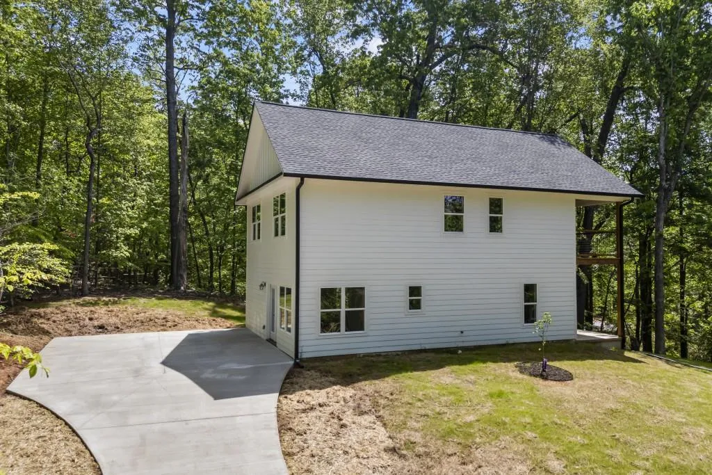 Lavonia, Georgia 30553, United States, 2 Bedrooms Bedrooms, ,3 BathroomsBathrooms,Residential,Active,119708