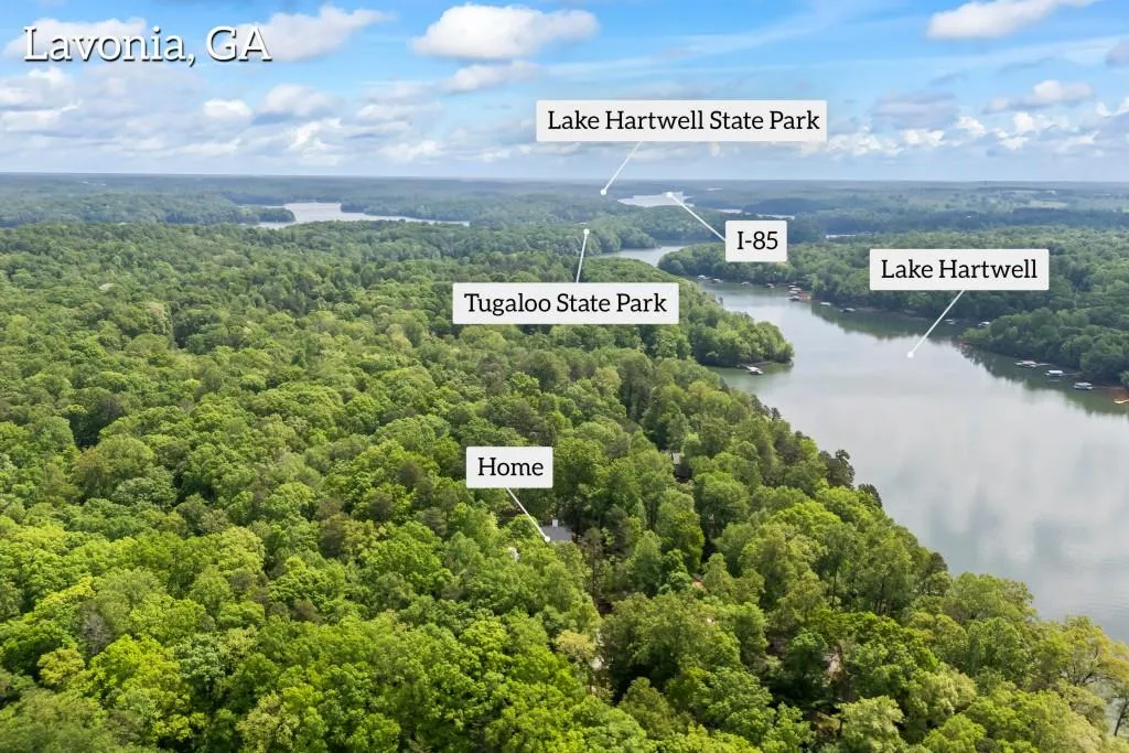 Lavonia, Georgia 30553, United States, 2 Bedrooms Bedrooms, ,3 BathroomsBathrooms,Residential,Active,119708