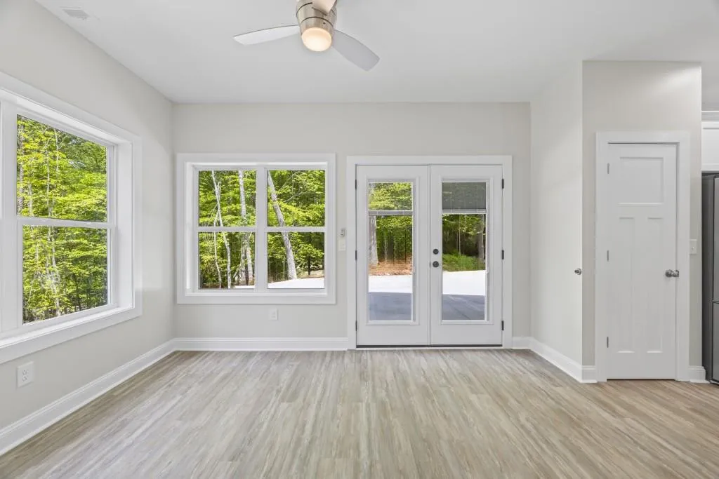 Lavonia, Georgia 30553, United States, 2 Bedrooms Bedrooms, ,3 BathroomsBathrooms,Residential,Active,119708