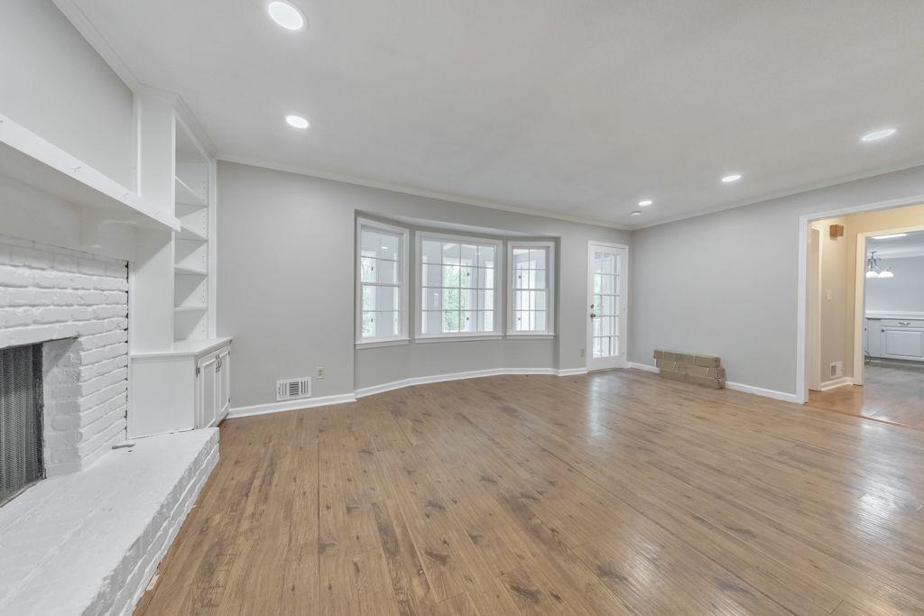 Willow Point - Residential