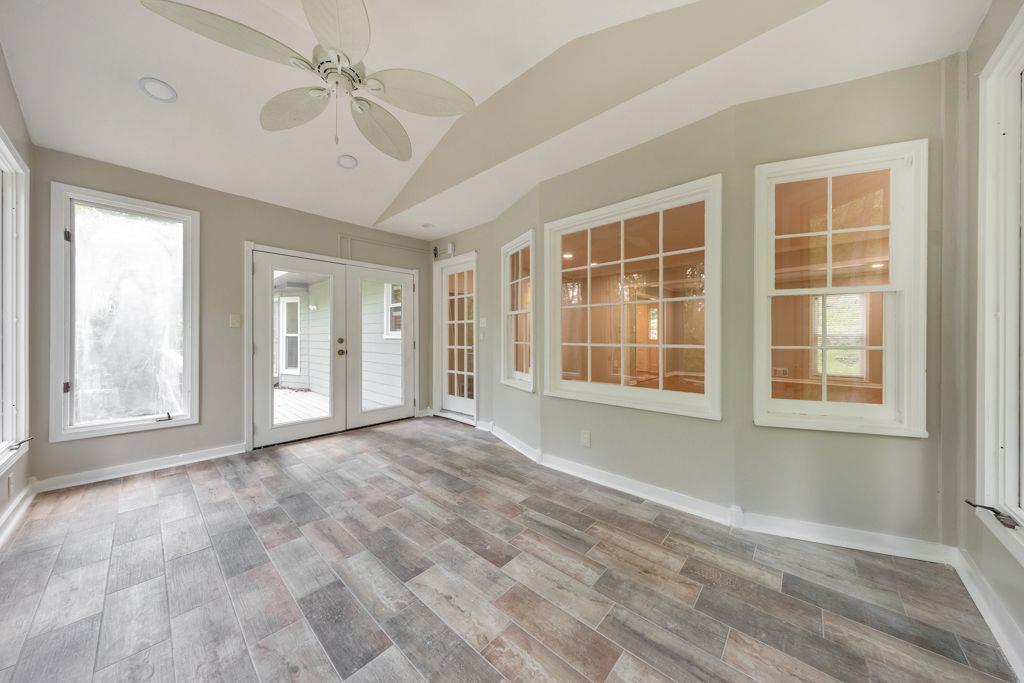 Willow Point - Residential