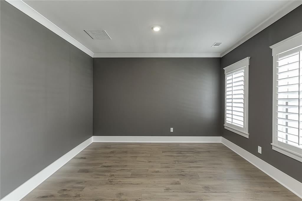 35 Rose Walk Court