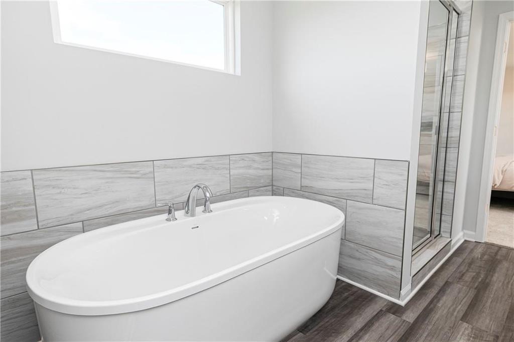 1935 Watson Falls Court