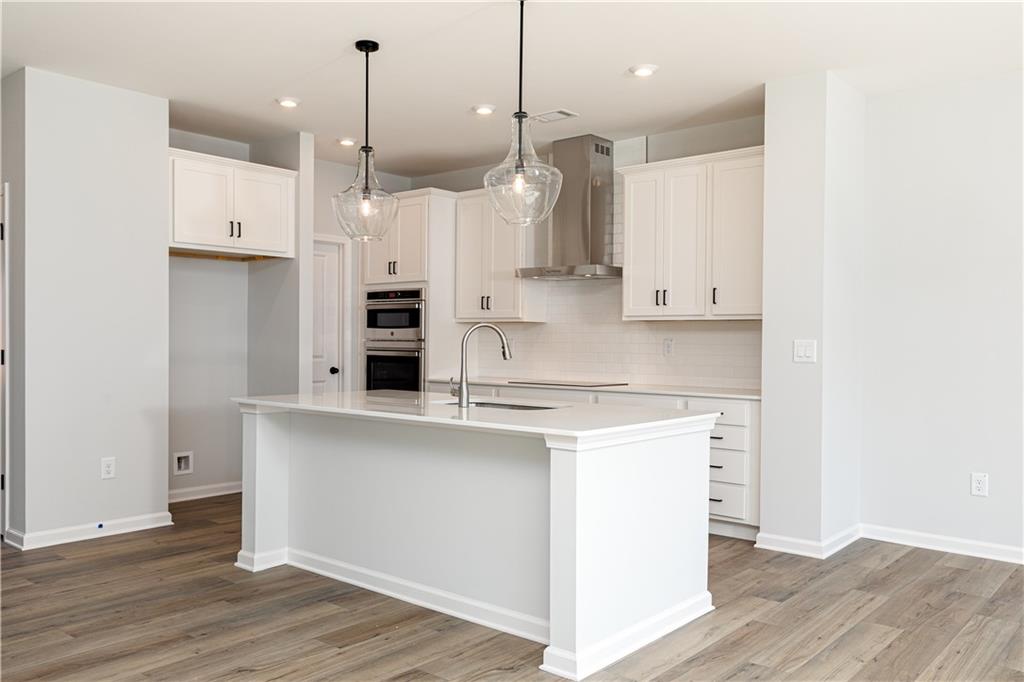 1935 Watson Falls Court