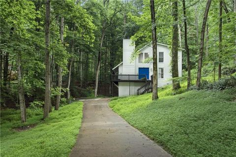 Homes For Sale - 4870 Wade Valley Way<br/> Cumming, GA 30040