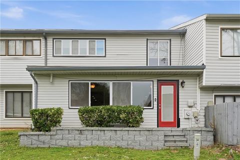 Condo For Sale - 538 Country Greens Drive<br/> Clayton County, Jonesboro, GA 30238