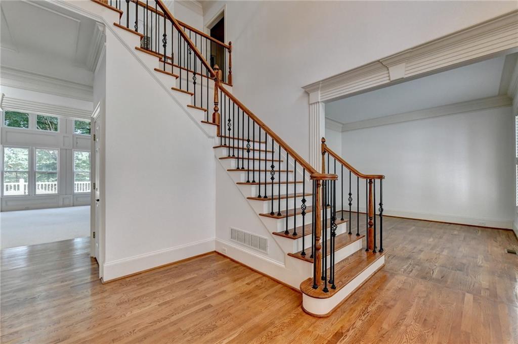 6940 Laurel Oak Drive