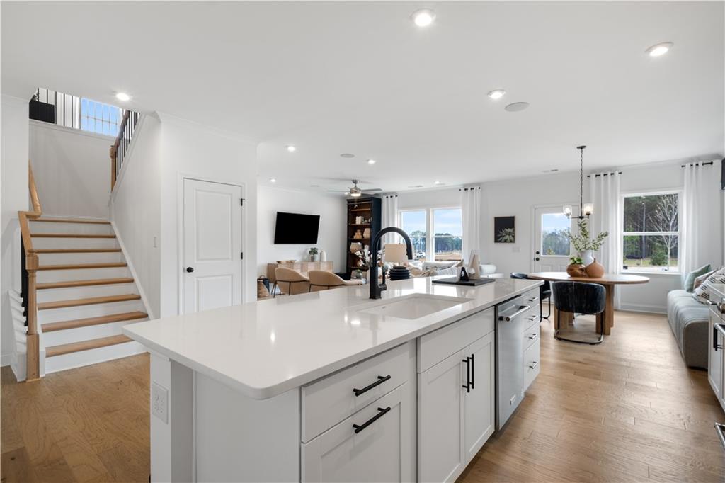 432 Dahlia Street