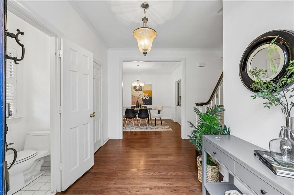 11 Kings Walk NE