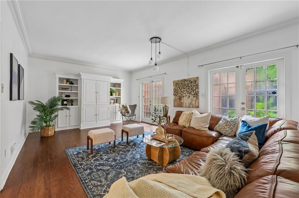 11 Kings Walk NE