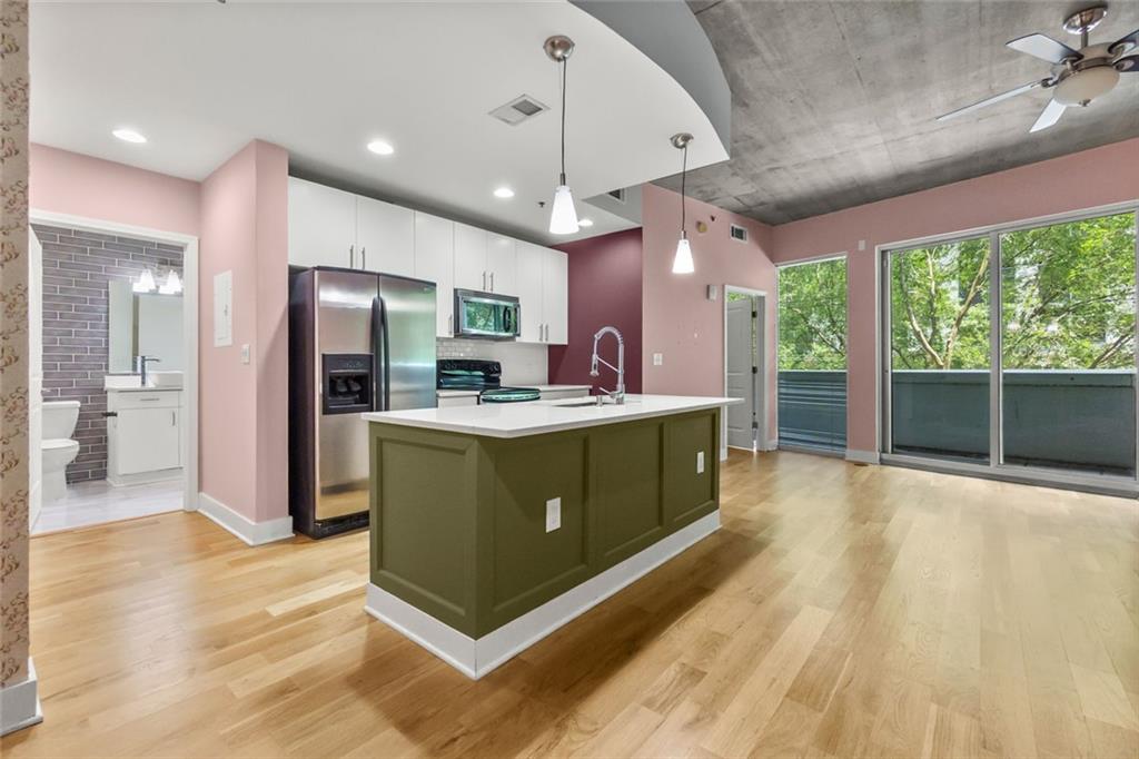 950 NW W Peachtree Street NW 410
