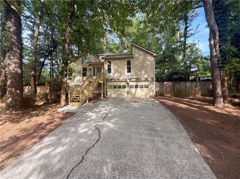Homes For Sale - 3143 Chase Court<br/> Marietta, GA 30008