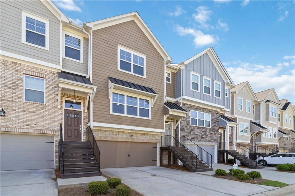 2517 Hedgeway Circle