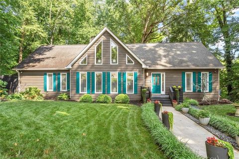 Single Family Residence in Lilburn GA 197 Coteau Place.jpg