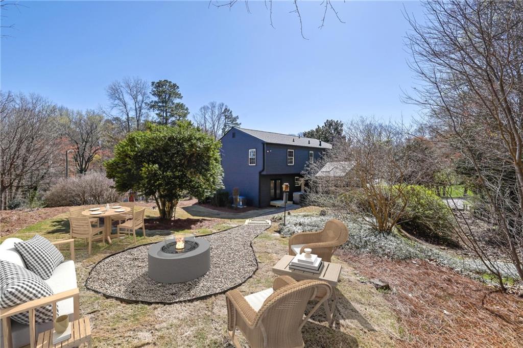 232 Lamplighter Lane SE