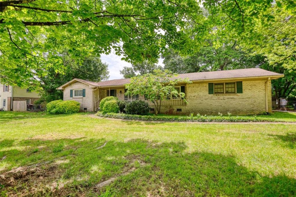 2368 Ellis Court Ct, Snellville, Georgia image 3