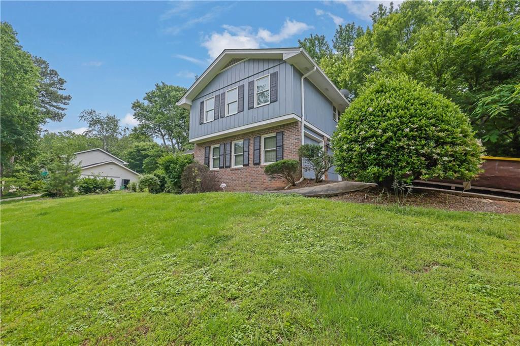 5618 Fern Creek Drive, Lilburn, Georgia image 25