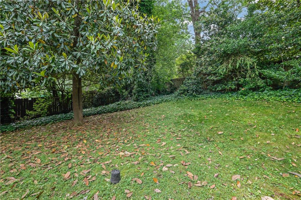 5618 Fern Creek Drive, Lilburn, Georgia image 27