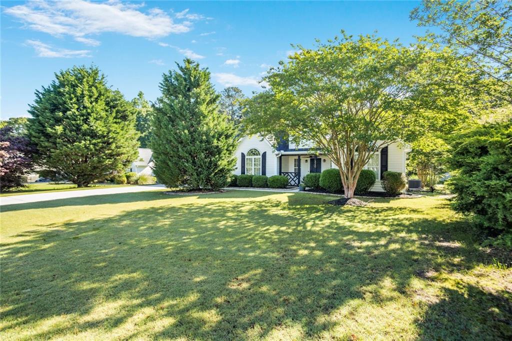 320 Windermere Drive, Loganville, Georgia image 2