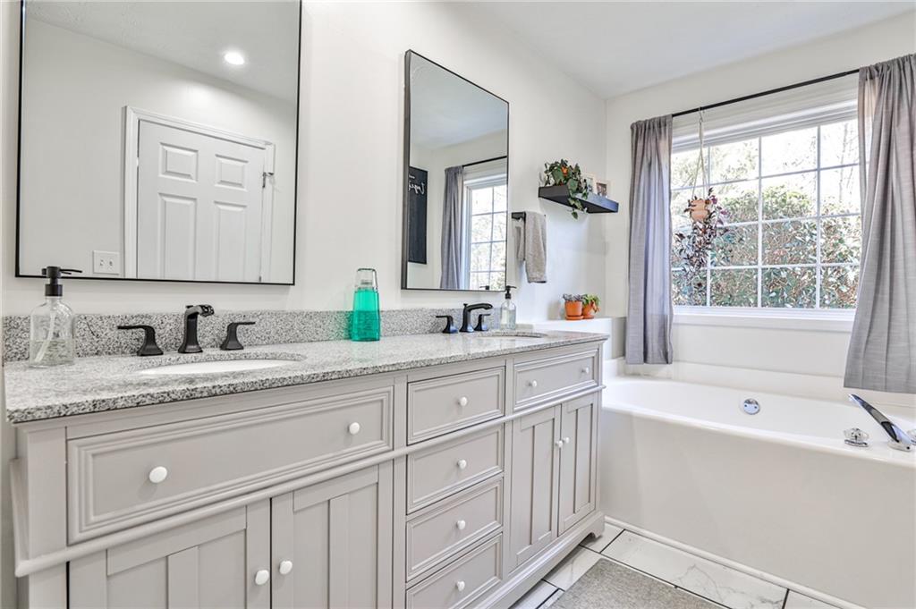 320 Windermere Drive, Loganville, Georgia image 16