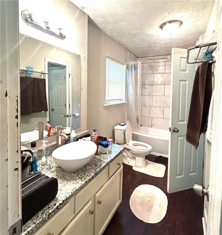 579 Wexwood Drive, Riverdale, Georgia image 4
