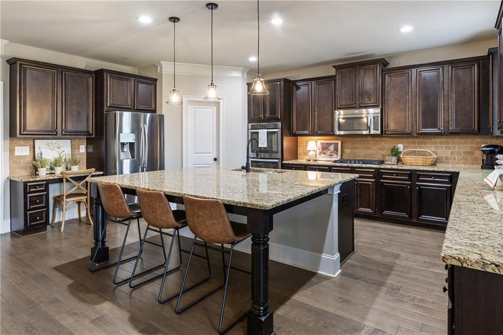 4375 Mossbrook Circle, Alpharetta, Georgia image 17