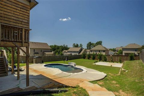 A home in Dacula