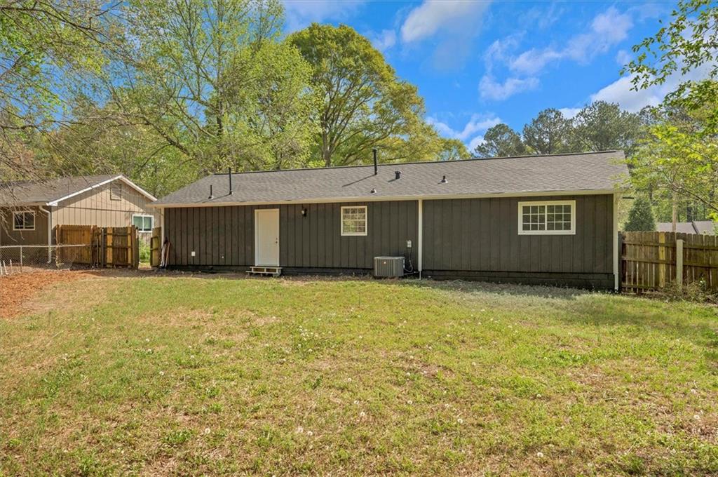 8833 E Bourne Drive, Jonesboro, Georgia image 15