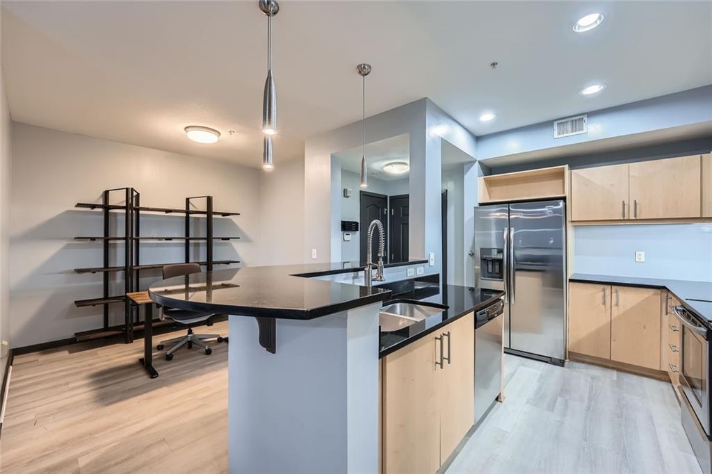 390 17th Street NW 2041