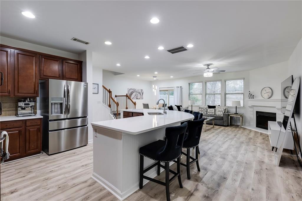 1561 Trailview Way NE