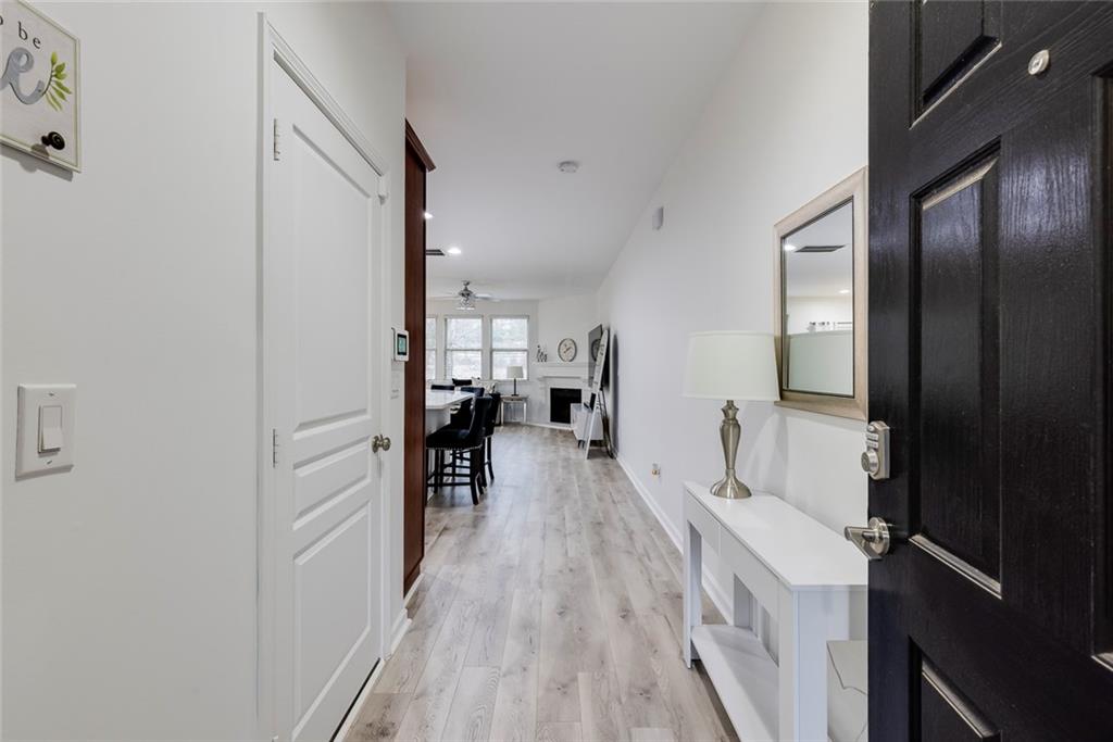 1561 Trailview Way NE