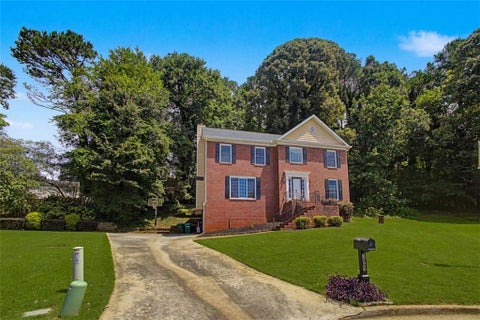 Homes For Sale - 3865 Ryans Run Way<br/> Gwinnett County, Lilburn, GA 30047
