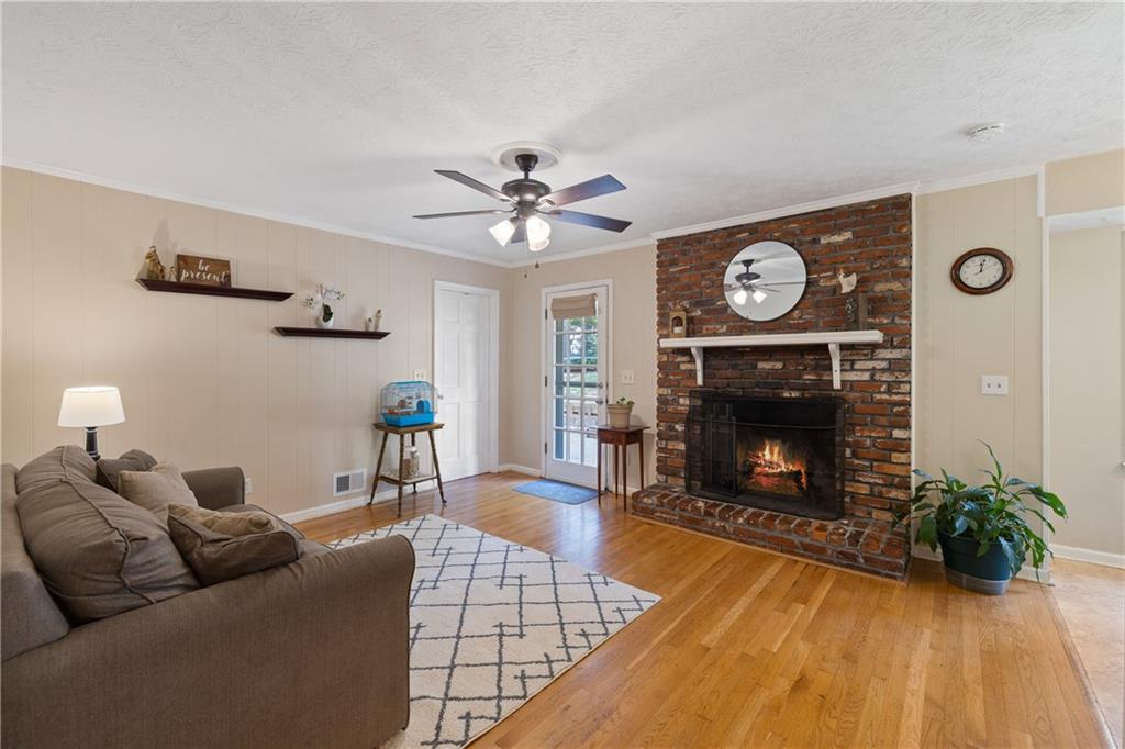 2577 Glen Circle