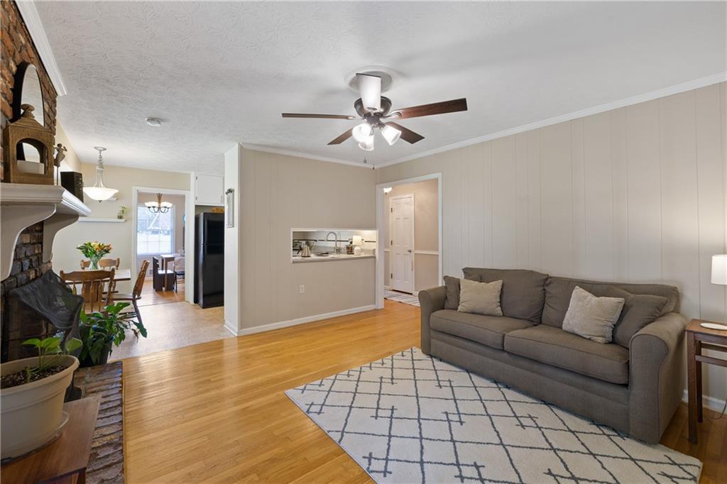 2577 Glen Circle