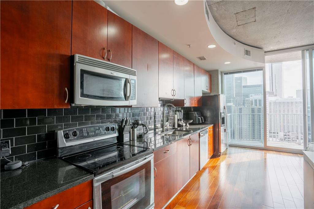 400 W Peachtree Street NW 2810