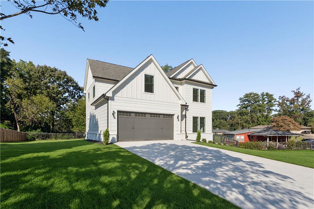 2425 Elmwood Circle