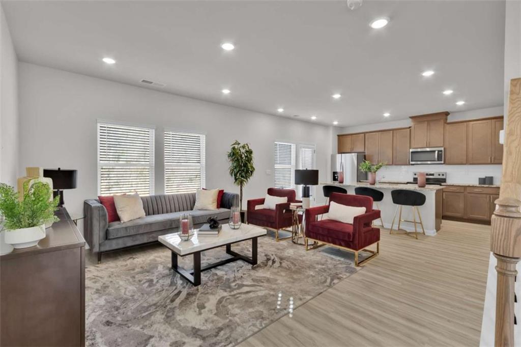 2766 Aralynn Way