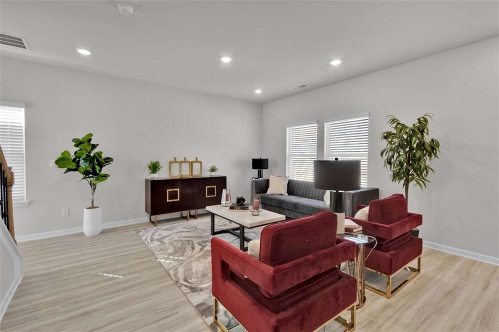 2766 Aralynn Way