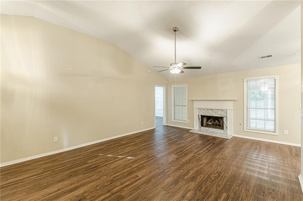 Vineyards Eagles Landing - Residential