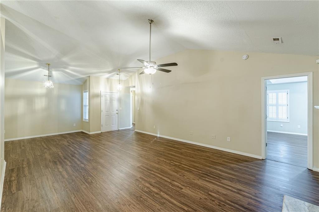 Vineyards Eagles Landing - Residential